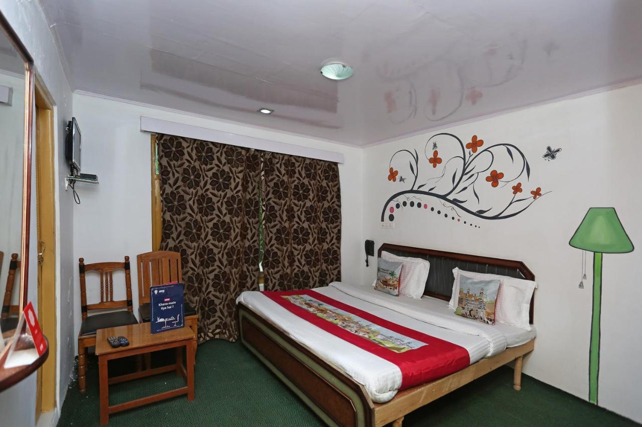 Oyo Flagship Hotel Palace Pahalgām Buitenkant foto